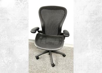 Herman Miller Aeron Chair (BLACK)