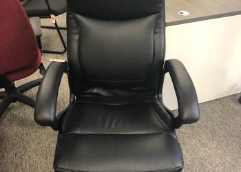 Vinyl Conference Chair with Padded Arms
