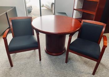 Used Mahogany Round Table & Black Side Chairs