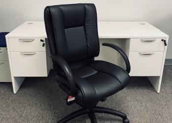 New White Double Pedestal Desk & Task Chair