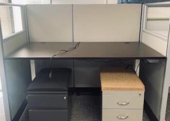 Used Adjustable Height Mahogany Table Desk & Cube & Cushion Top Mobile File Pedestals