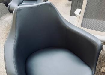Used Black Lounge Chair