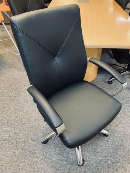 Used Black Executive Task Chair