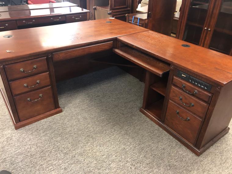 Cherry Traditional L-Shaped Desk