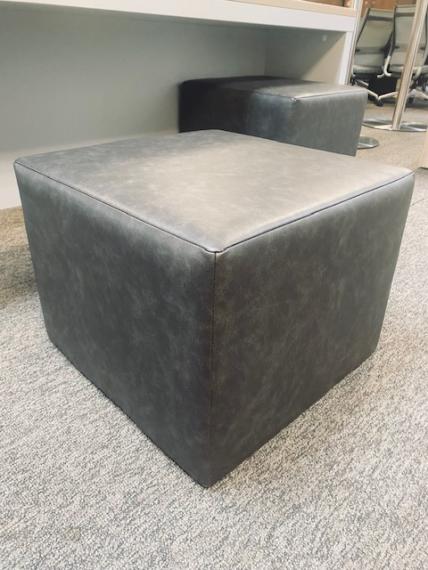 Used Cube Seat/Ottoman