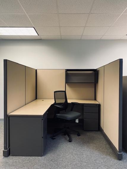 Used Cubicle with L-Shaped Desk & Task Chair