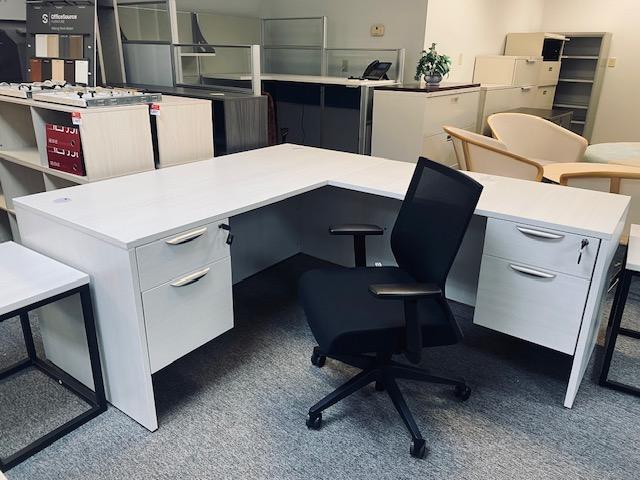 New Silver Birch L-Shaped Double Pedestal Desk & Black Mesh Back Task Chair